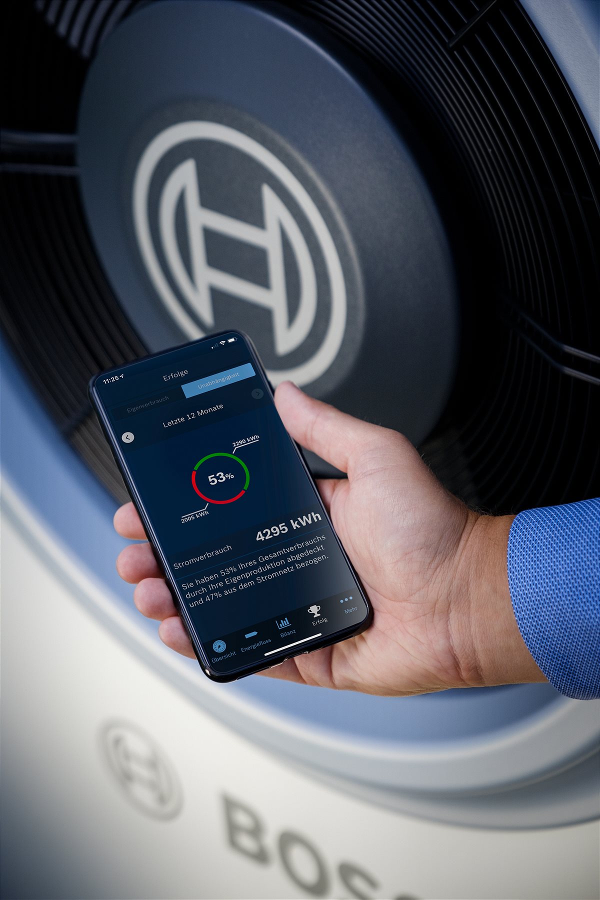 Einfach smart: Der Energiemanager lässt sich in wenigen Schritten in die Bosch Smart Home App integrieren und ist dank seiner intuitiven Benutzeroberfläche auch noch einfach zu bedienen. So hat man alle Energieflüsse im Haus schnell im Blick. 