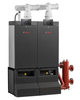Die Condens 7000 WP von Bosch lässt sich in Kaskade mit insgesamt sechs Gas-Brennwertgeräten schalten.