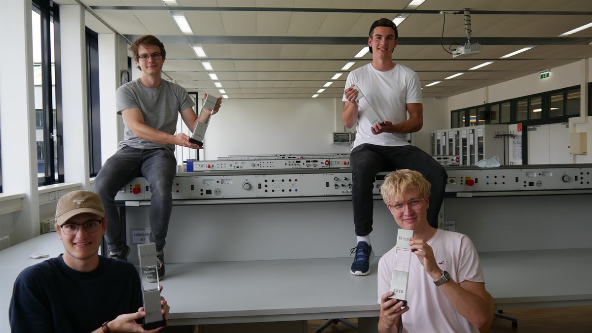 Die Gewinner des Technik fürs Leben-Preis 2020 in der Kategorie Industrietechnik: Jakob Buchsteiner, Thomas Eibl, Sebastian Neuhofer und Moritz Taferner