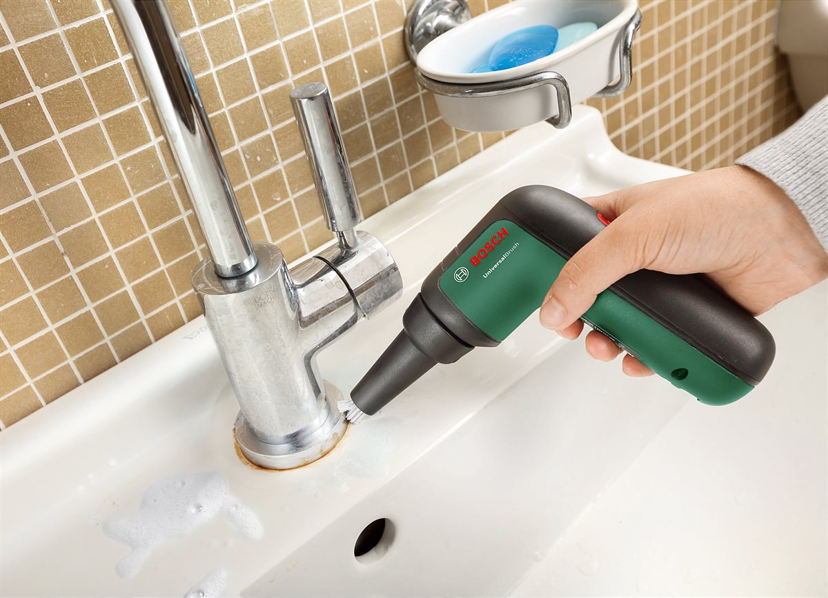 UniversalBrush – verschiedene Aufsätze, unzählige Möglichkeiten: Detailbürste zum Reinigen schwer erreichbarer Stellen