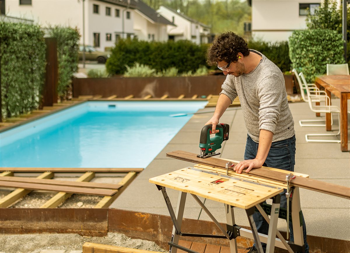 Leistungsstarker Allrounder mit 100 Millimeter Schnitttiefe: UniversalSaw 18V-100 von Bosch für Heimwerker