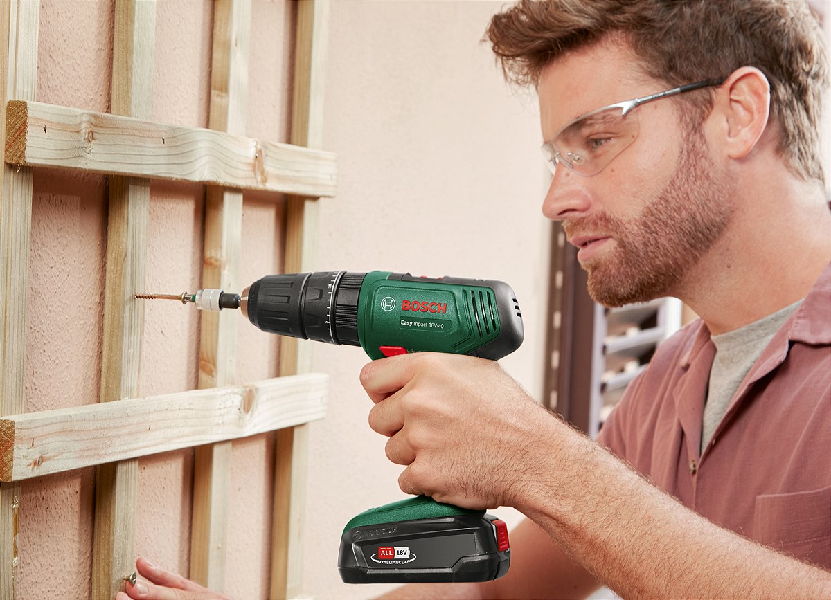 Einsteiger-Modell mit Schlagfunktion: Bosch EasyImpact 18V-40 für Heim und Garten