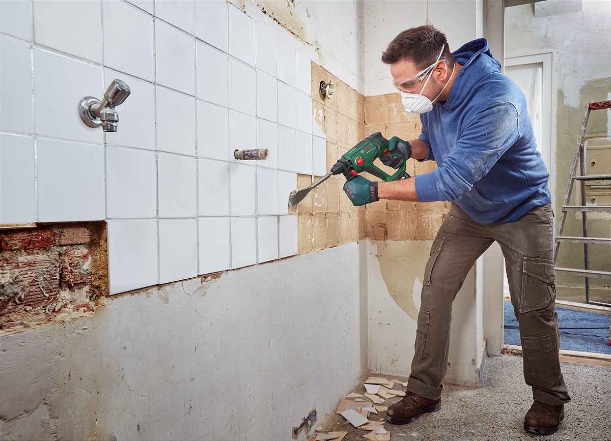 Kraftvoll bohren, hämmern, meißeln und schrauben: Akku-Bohrhammer UniversalHammer 18V von Bosch für Heimwerker
