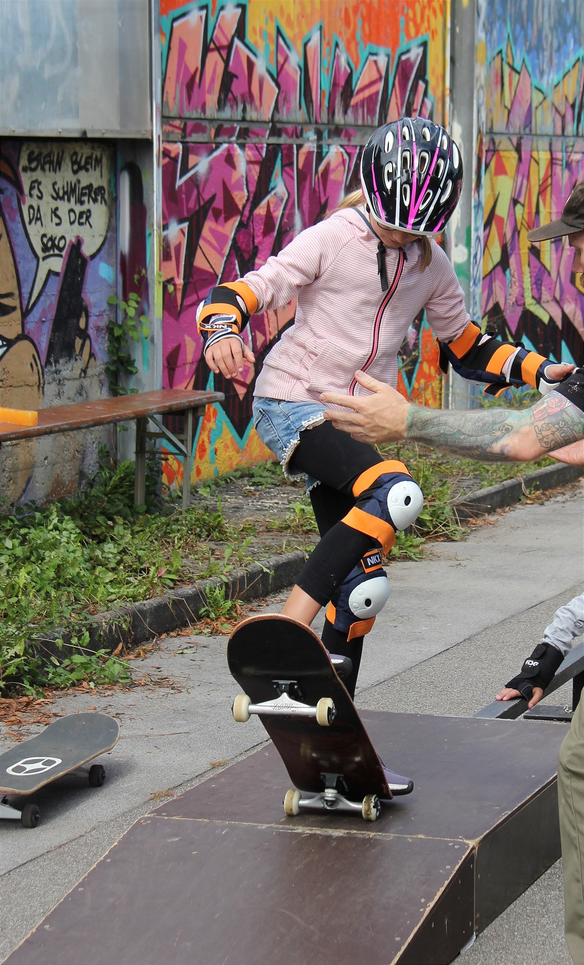 Bei der Kinderferienbetreuung im Bosch-Werk Hallein wurde viel Sport getrieben, beispielsweise American Football, Taekwon-Do und Skateboarden, aber auch eine Reihe an erlebnisreichen Ausflügen unternommen.