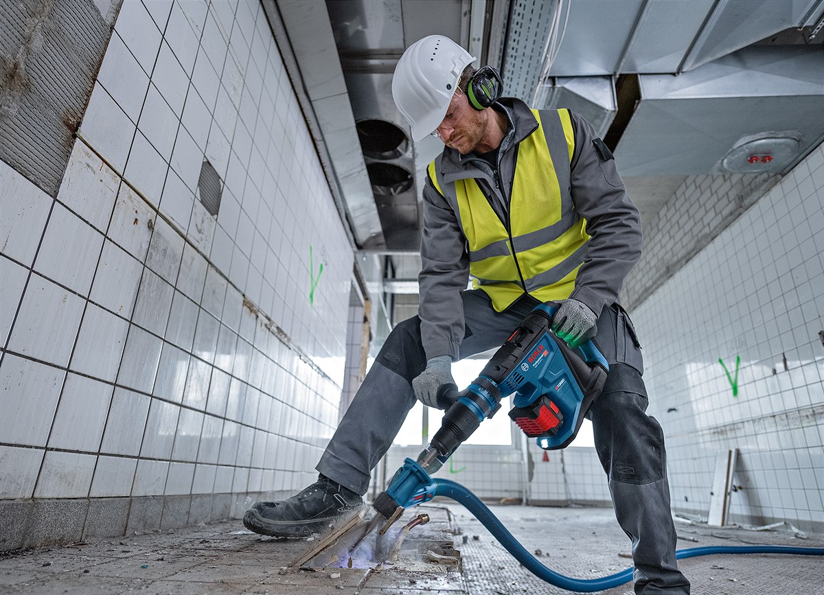 Präzises Bohren und Meißeln auf Spitzenniveau: Biturbo-Akku-Bohrhammer GBH 18V-40 C Professional von Bosch
